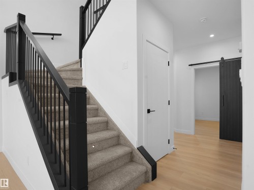 955 Elderberry Landing, Edmonton, AB - Indoor Photo Showing Other Room