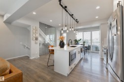 8273 CHAPPELLE Way  Edmonton, AB T6W 1A6