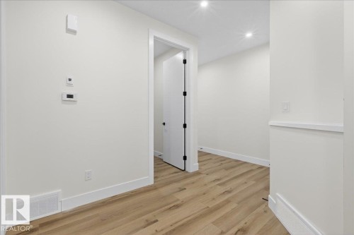 8450 Mayday Link, Edmonton, AB - Indoor Photo Showing Other Room