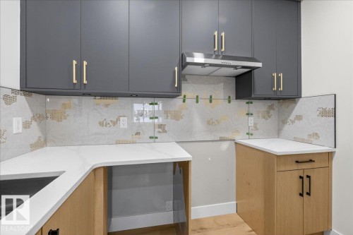 8450 Mayday Link, Edmonton, AB - Indoor Photo Showing Kitchen