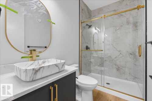 8450 Mayday Link, Edmonton, AB - Indoor Photo Showing Bathroom
