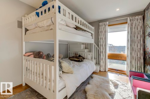 15415 Rio Terrace Drive, Edmonton, AB - Indoor Photo Showing Bedroom