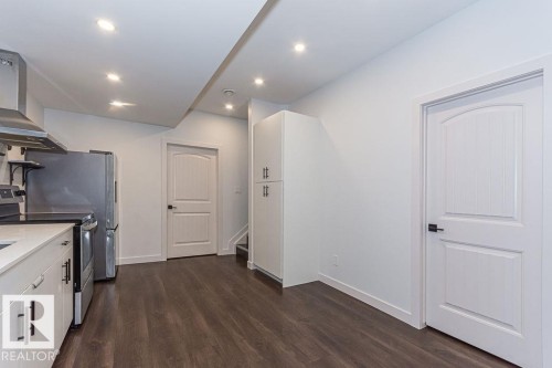 9740 152 Street, Edmonton, AB - Indoor