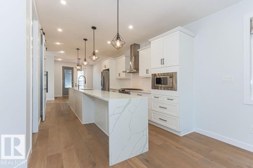 9740 152 Street, Edmonton, AB - Indoor Photo Showing Kitchen With Upgraded Kitchen