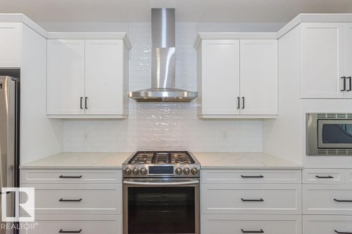 9740 152 Street, Edmonton, AB - Indoor Photo Showing Kitchen