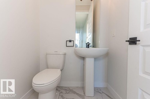 9740 152 Street, Edmonton, AB - Indoor Photo Showing Bathroom