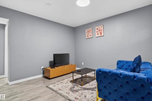 22512 80 Avenue Nw, Edmonton, AB - Indoor