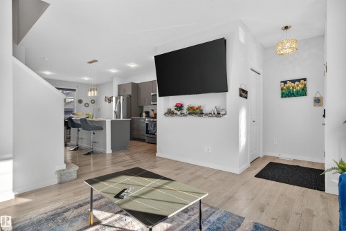 22512 80 Avenue Nw, Edmonton, AB - Indoor