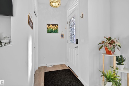 22512 80 Avenue Nw, Edmonton, AB - Indoor Photo Showing Other Room