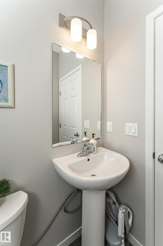 9612 Colak Link, Edmonton, AB - Indoor Photo Showing Bathroom