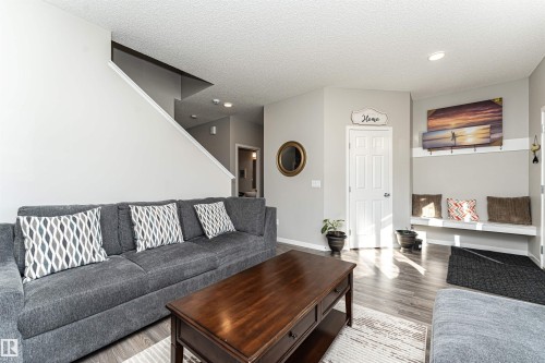 9612 Colak Link, Edmonton, AB - Indoor Photo Showing Living Room