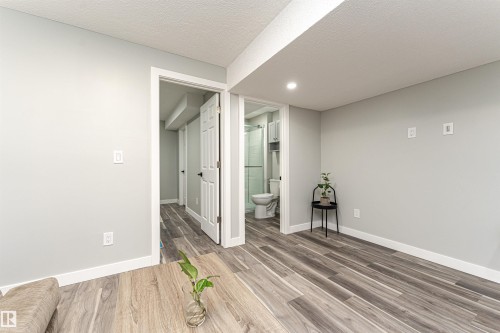 9612 Colak Link, Edmonton, AB - Indoor