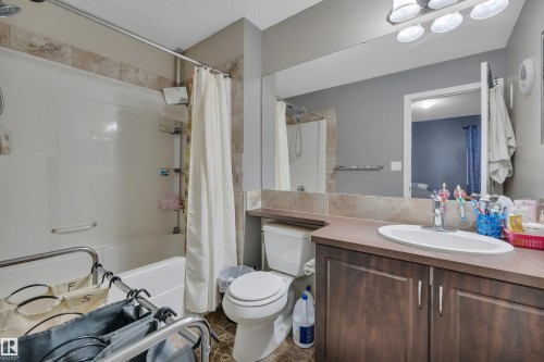 656 Songhurst Wynd, Leduc, AB - Indoor Photo Showing Bathroom