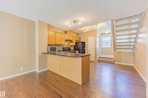 150 5604 199 Street, Edmonton, AB - Indoor Photo Showing Kitchen
