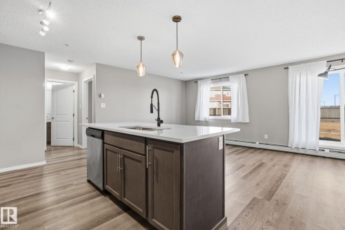 126 148 Ebbers Boulevard, Edmonton, AB - Indoor Photo Showing Kitchen