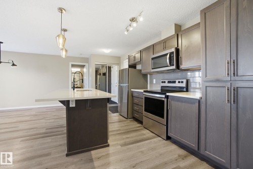 126 148 Ebbers Boulevard, Edmonton, AB - Indoor Photo Showing Kitchen