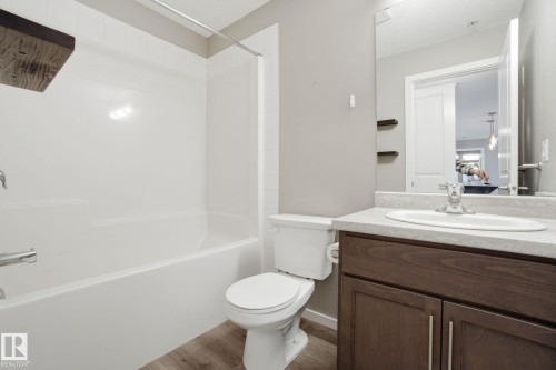 126 148 Ebbers Boulevard, Edmonton, AB - Indoor Photo Showing Bathroom