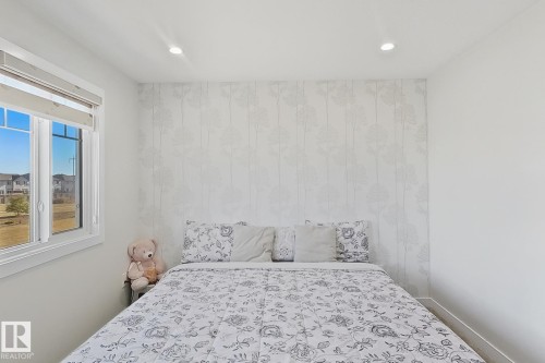 2 2803 14 Avenue, Edmonton, AB - Indoor Photo Showing Bedroom