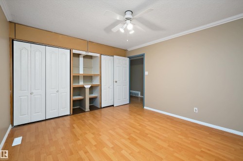 163 Abbottsfield Road Nw, Edmonton, AB - Indoor Photo Showing Other Room