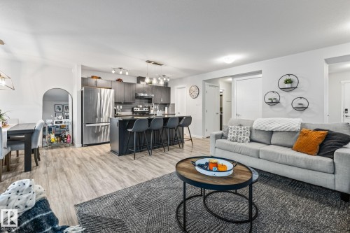 15 Roberge Close, St. Albert, AB - Indoor Photo Showing Living Room