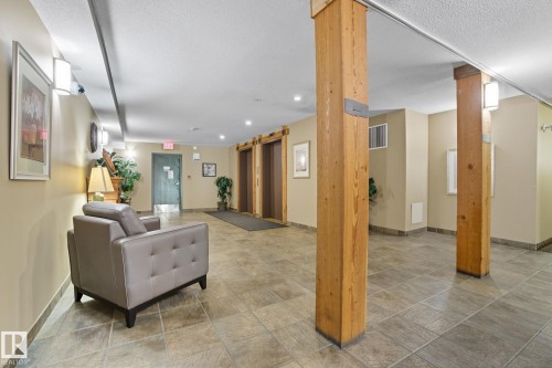 412 278 Suder Greens Drive, Edmonton, AB - Indoor Photo Showing Other Room