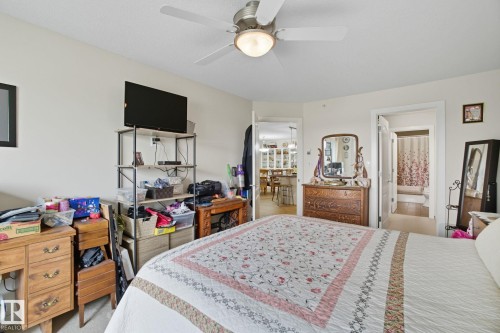 412 278 Suder Greens Drive, Edmonton, AB - Indoor Photo Showing Bedroom