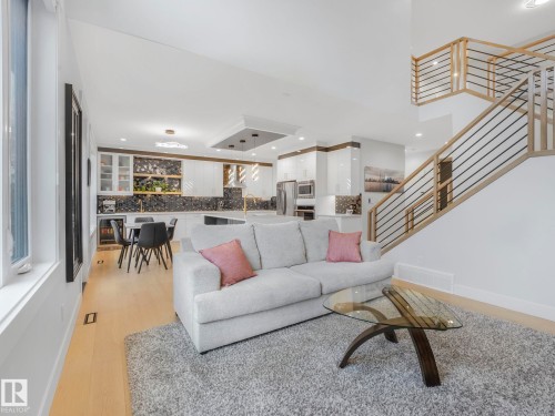 53 Autumnwood Crescent, Spruce Grove, AB - Indoor Photo Showing Living Room