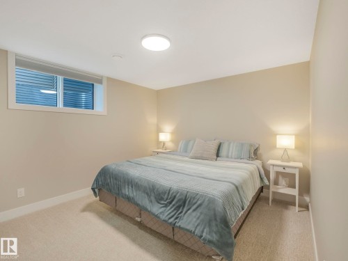 53 Autumnwood Crescent, Spruce Grove, AB - Indoor Photo Showing Bedroom