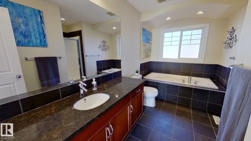 14029 145 Avenue, Edmonton, AB - Indoor Photo Showing Bathroom