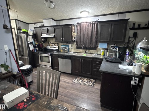 5317 53 St., Clyde, AB - Indoor Photo Showing Kitchen