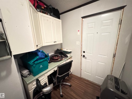 5317 53 St., Clyde, AB - Indoor