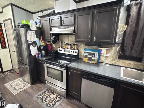 5317 53 St., Clyde, AB - Indoor Photo Showing Kitchen