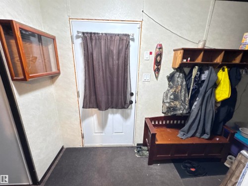 5317 53 St., Clyde, AB - Indoor