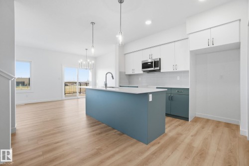 7104 47A Street, Beaumont, AB - Indoor Photo Showing Kitchen With Upgraded Kitchen