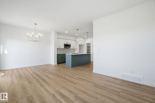 7104 47A Street, Beaumont, AB - Indoor Photo Showing Kitchen
