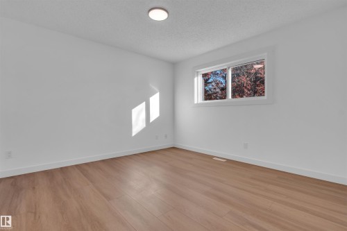 1111 49A Street, Edmonton, AB - Indoor Photo Showing Other Room
