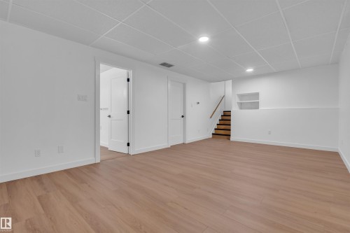 1111 49A Street, Edmonton, AB - Indoor Photo Showing Other Room