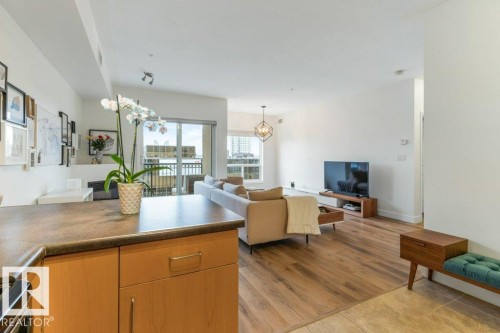 405 10606 102 Avenue, Edmonton, AB - Indoor Photo Showing Other Room