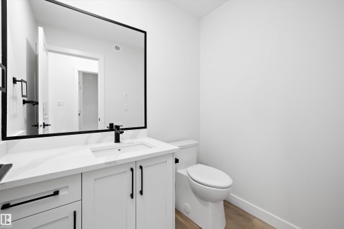 38 Cannes Cove, St. Albert, AB - Indoor Photo Showing Bathroom