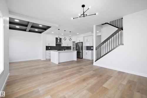 38 Cannes Cove, St. Albert, AB - Indoor Photo Showing Kitchen