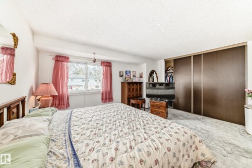 53 2030 Brentwood Boulevard, Sherwood Park, AB - Indoor Photo Showing Bedroom