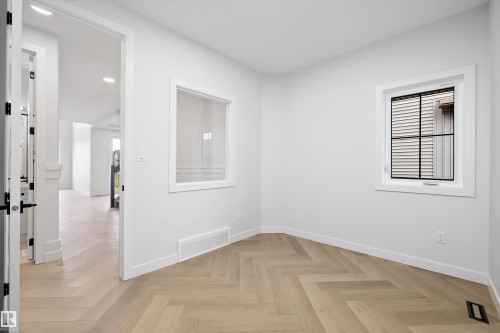 32 Cannes Cove, St. Albert, AB - Indoor Photo Showing Other Room