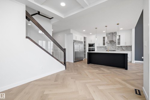 32 Cannes Cove, St. Albert, AB - Indoor Photo Showing Kitchen