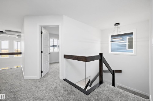 32 Cannes Cove, St. Albert, AB - Indoor Photo Showing Other Room