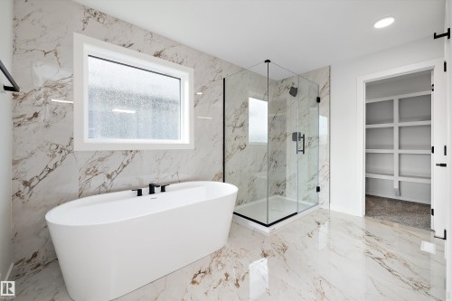 32 Cannes Cove, St. Albert, AB - Indoor Photo Showing Bathroom