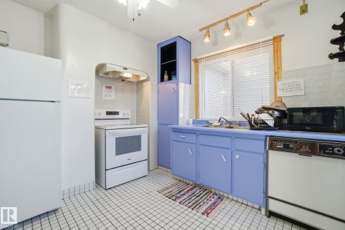 11514 92 Street, Edmonton, AB - Indoor Photo Showing Kitchen