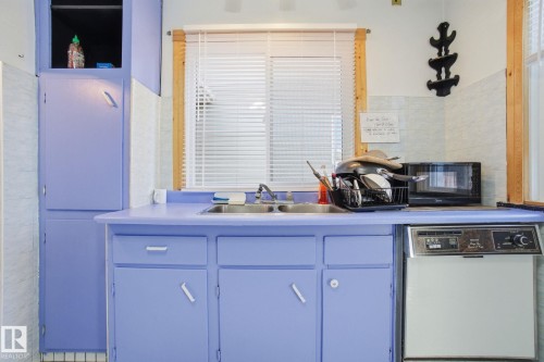 11514 92 Street, Edmonton, AB - Indoor