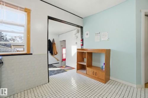 11514 92 Street, Edmonton, AB - Indoor Photo Showing Other Room
