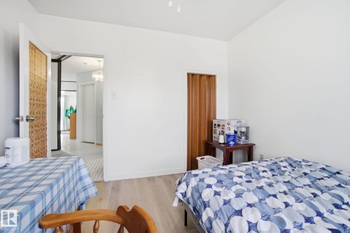 11514 92 Street, Edmonton, AB - Indoor Photo Showing Bedroom