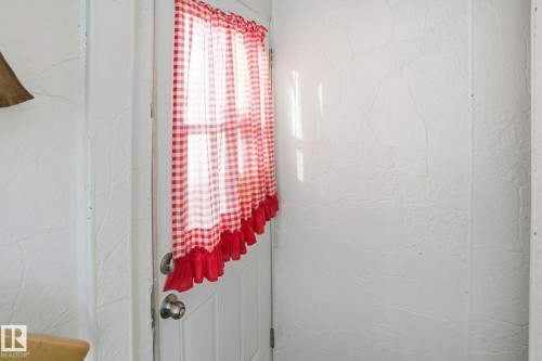 11514 92 Street, Edmonton, AB - Indoor Photo Showing Bathroom